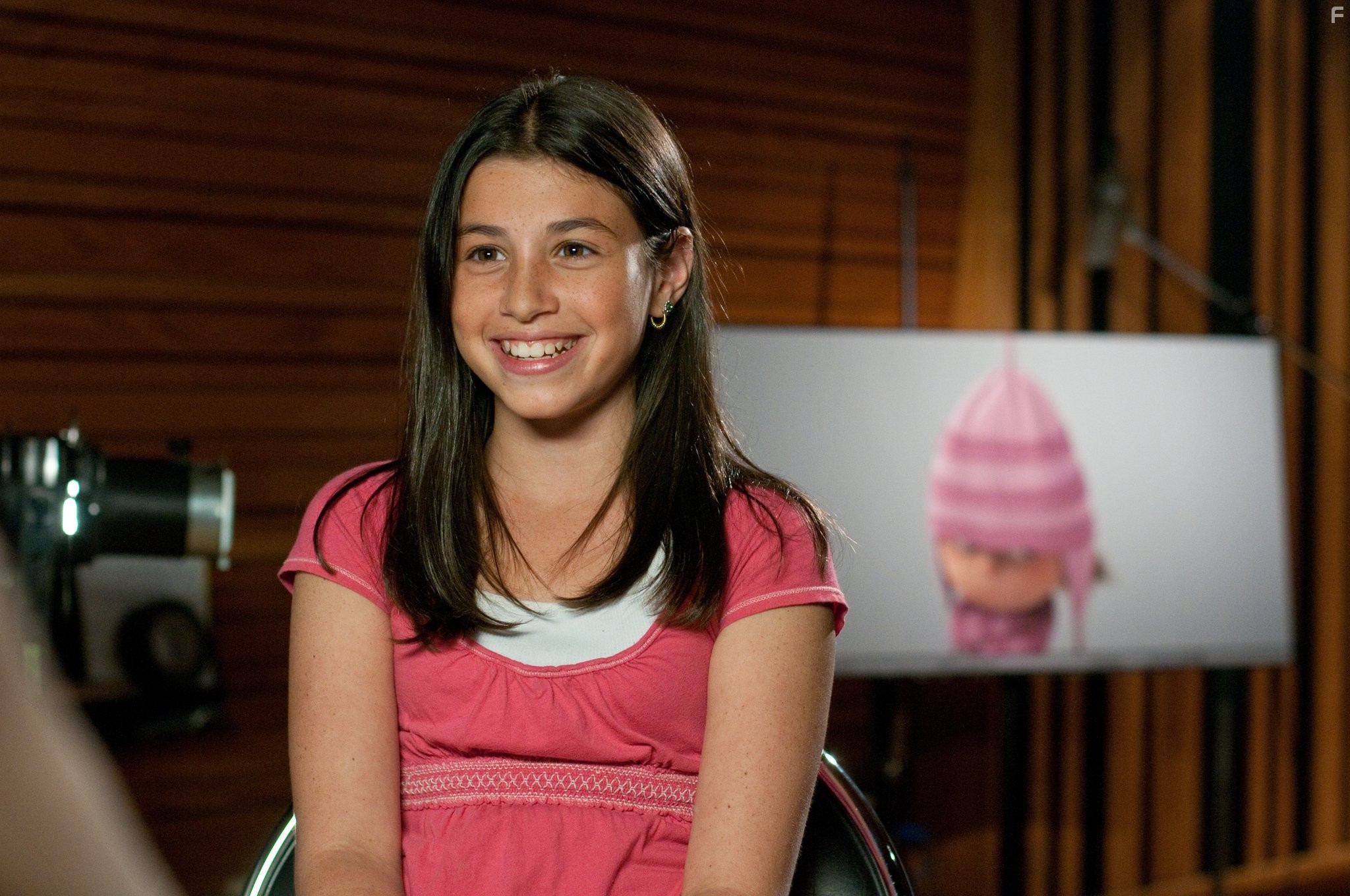 Dana Gaier in Гадкий я (2010)