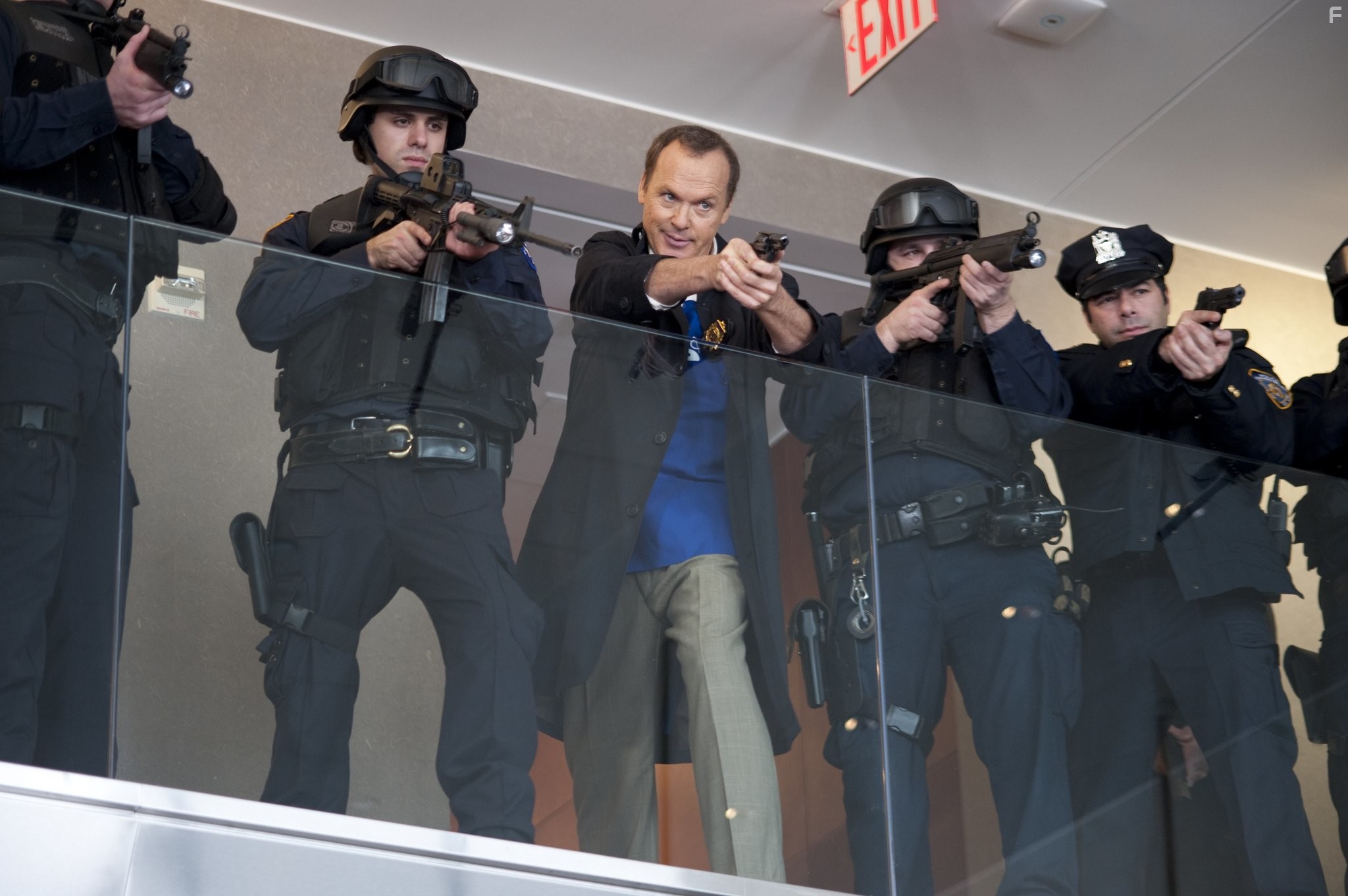 Michael Keaton in Копы в глубоком запасе (2010)