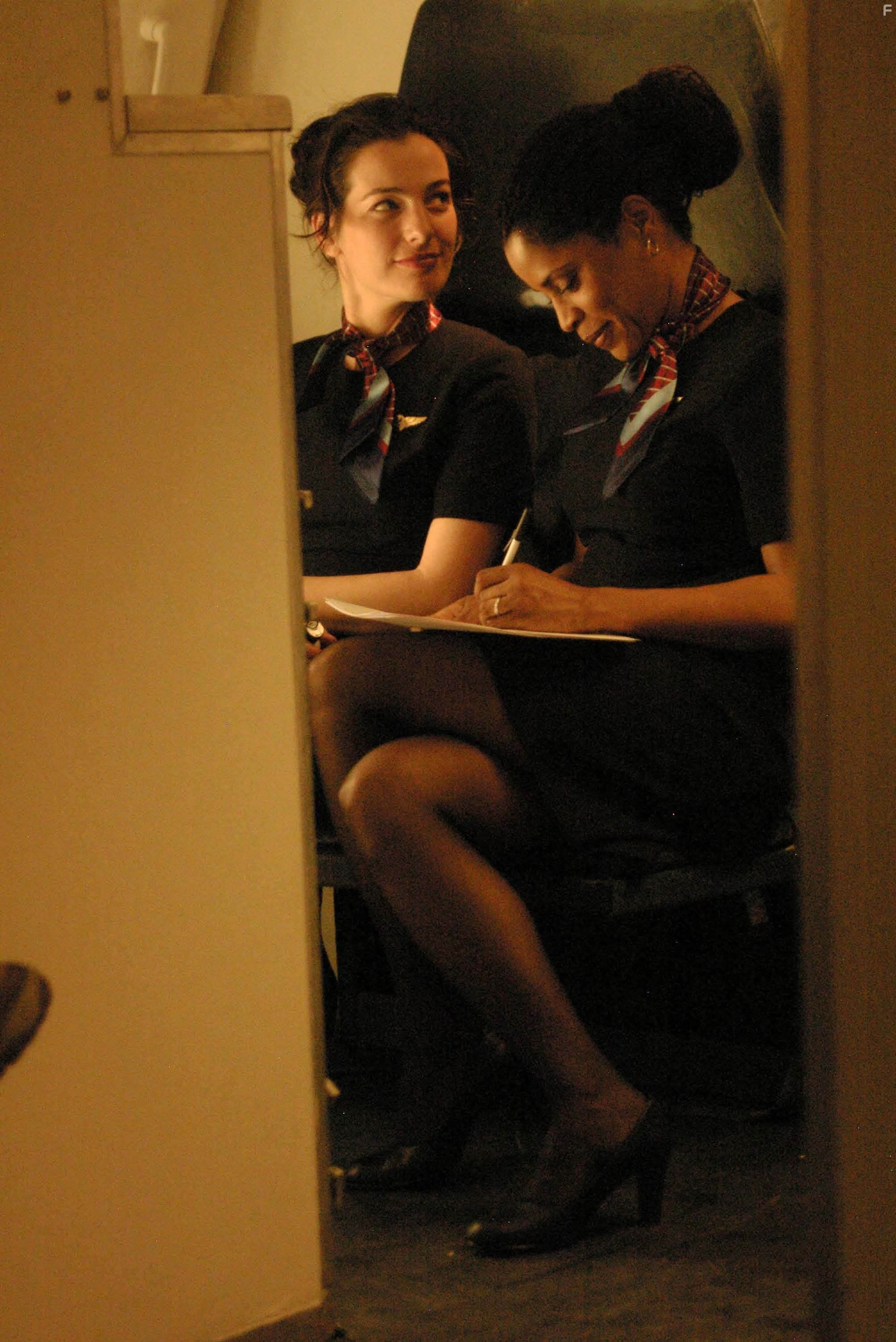 Ayelet Zurer (Gina) and Judith Scott (Rita) in jumpseats