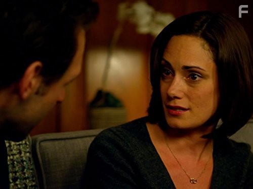 Natalie Brown in Штамм (2014)