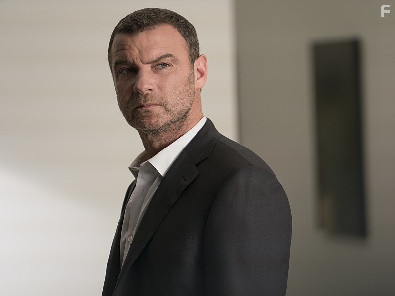 Liev Schreiber in Рэй Донован (2013)
