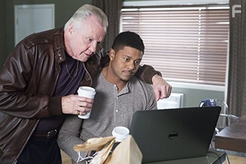 Jon Voight and Pooch Hall in Рэй Донован (2013)