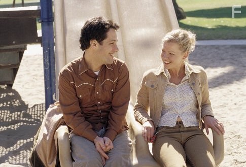 Gretchen Mol and Paul Rudd in Образ вещей (2003)