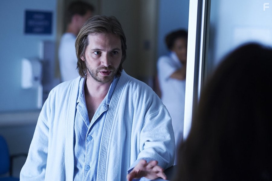 Aaron Stanford in 12 oбезьян (2015)