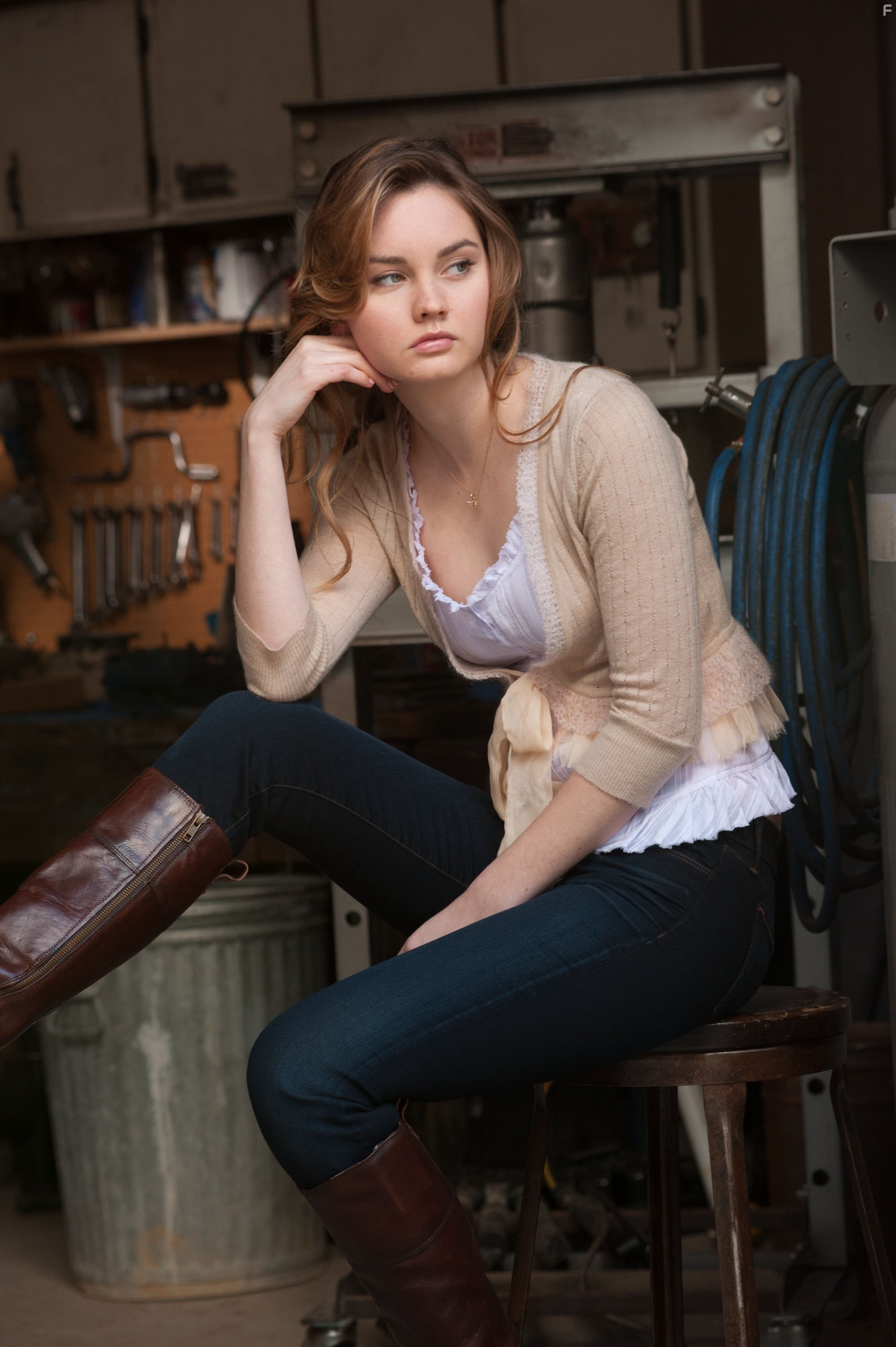 Liana Liberato in Лучшее во мне (2014)