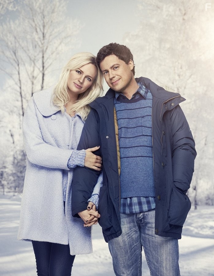 Josephine Bornebusch and Greg Poehler in Добро пожаловать в Швецию (2014)