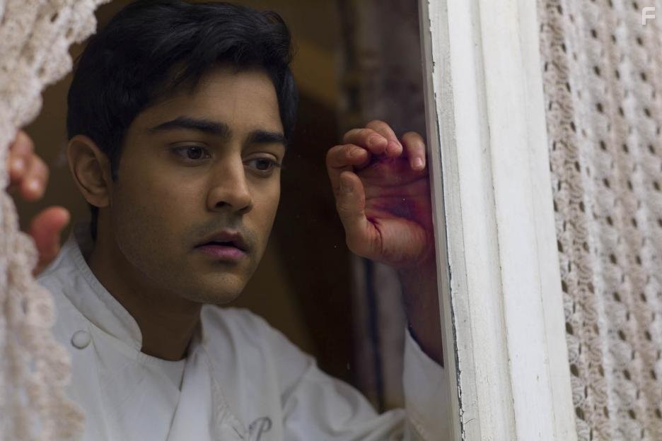 Manish Dayal in Пряности и страсти (2014)