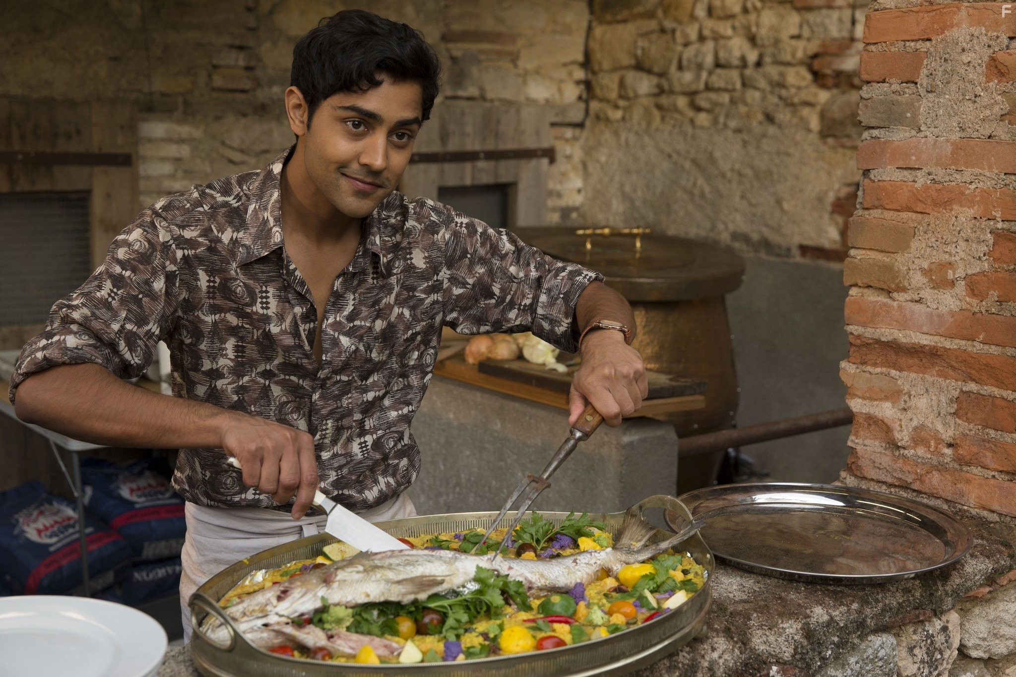 Manish Dayal in Пряности и страсти (2014)