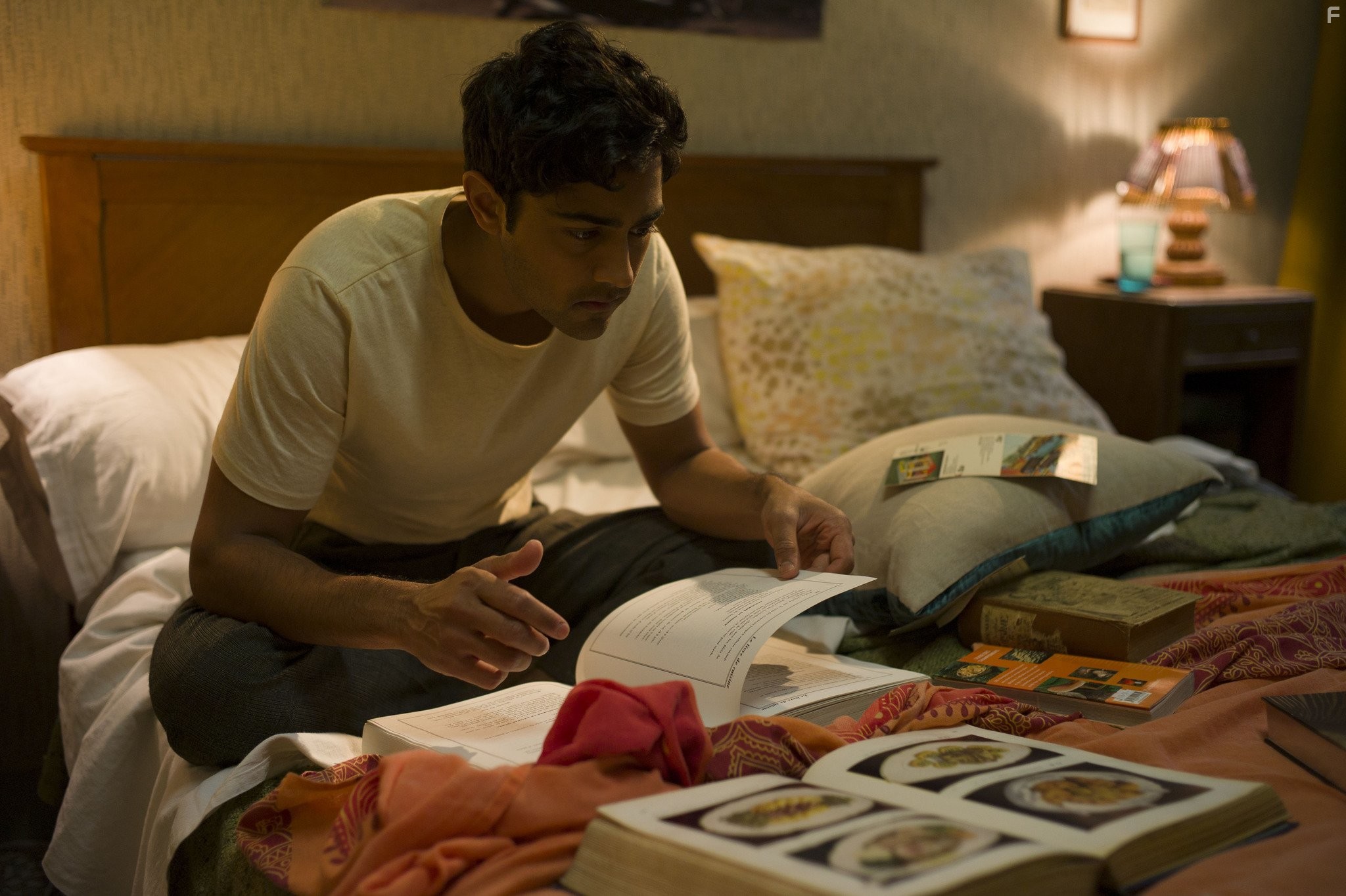 Manish Dayal in Пряности и страсти (2014)