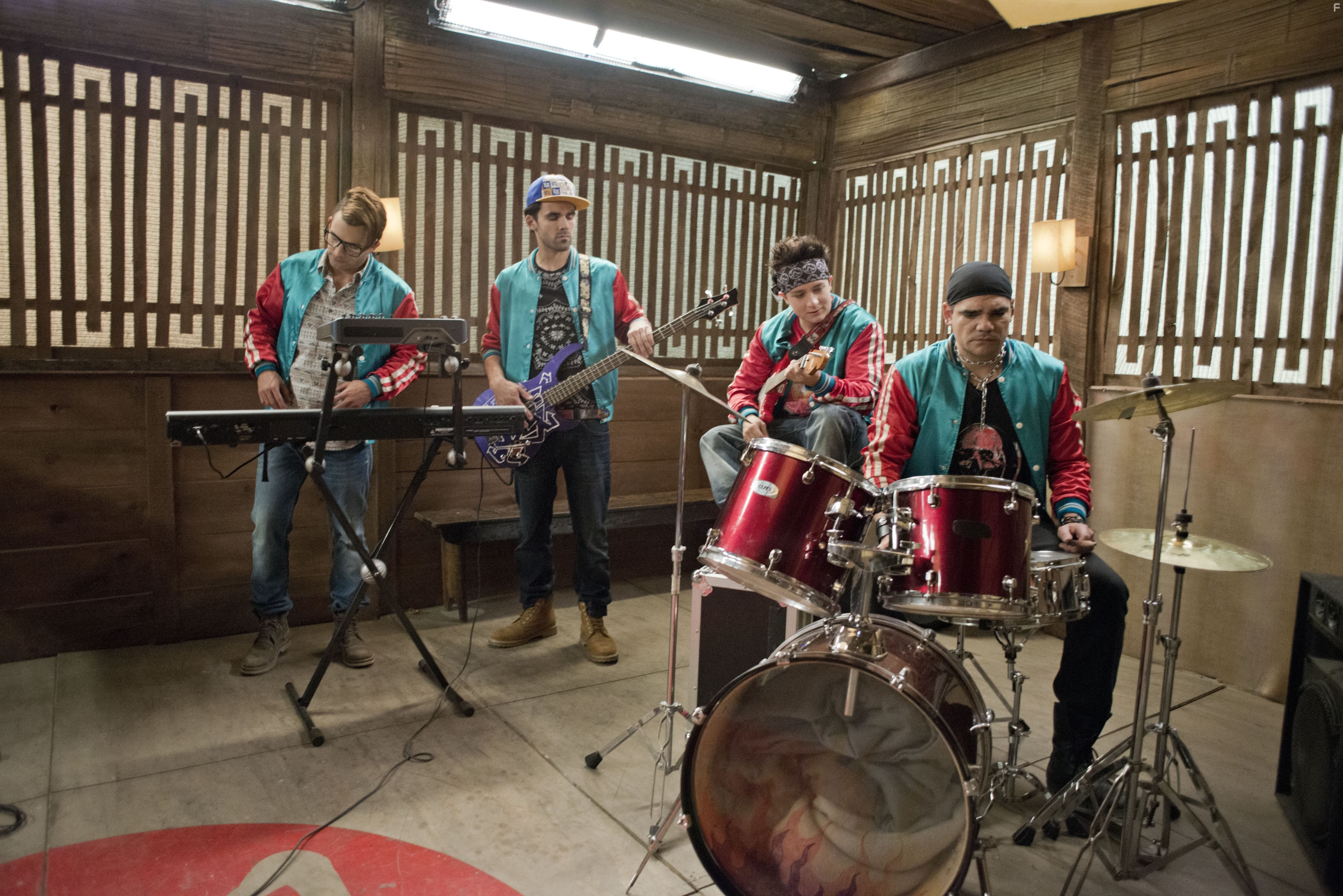 Nikolas Rincon, Sebasti?n Rend?n, Julio Nava, and Ignasio Meneses in Cumbia Ninja (2013)