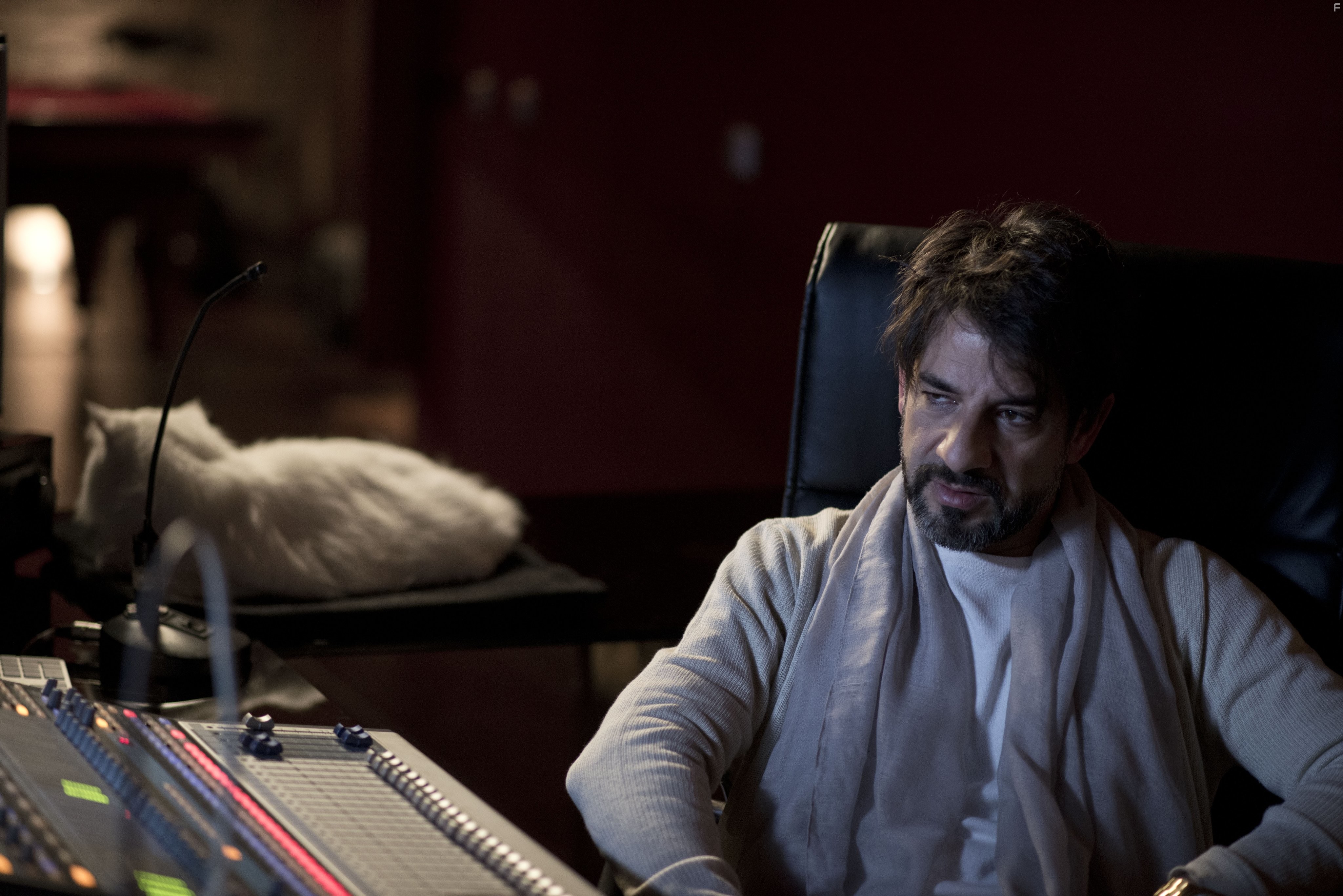 Miguel Rodarte in Cumbia Ninja (2013)