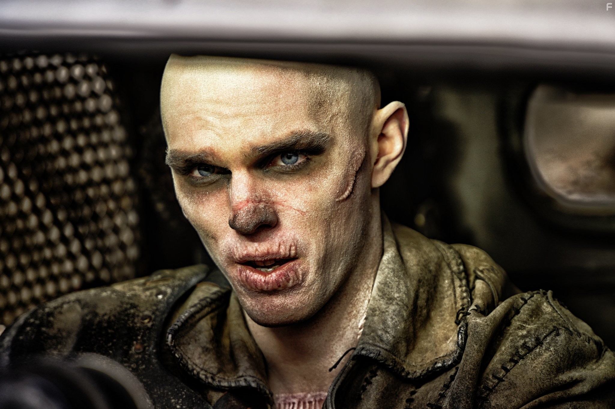 Nicholas Hoult in Безумный Макс: Дорога ярости (2015)
