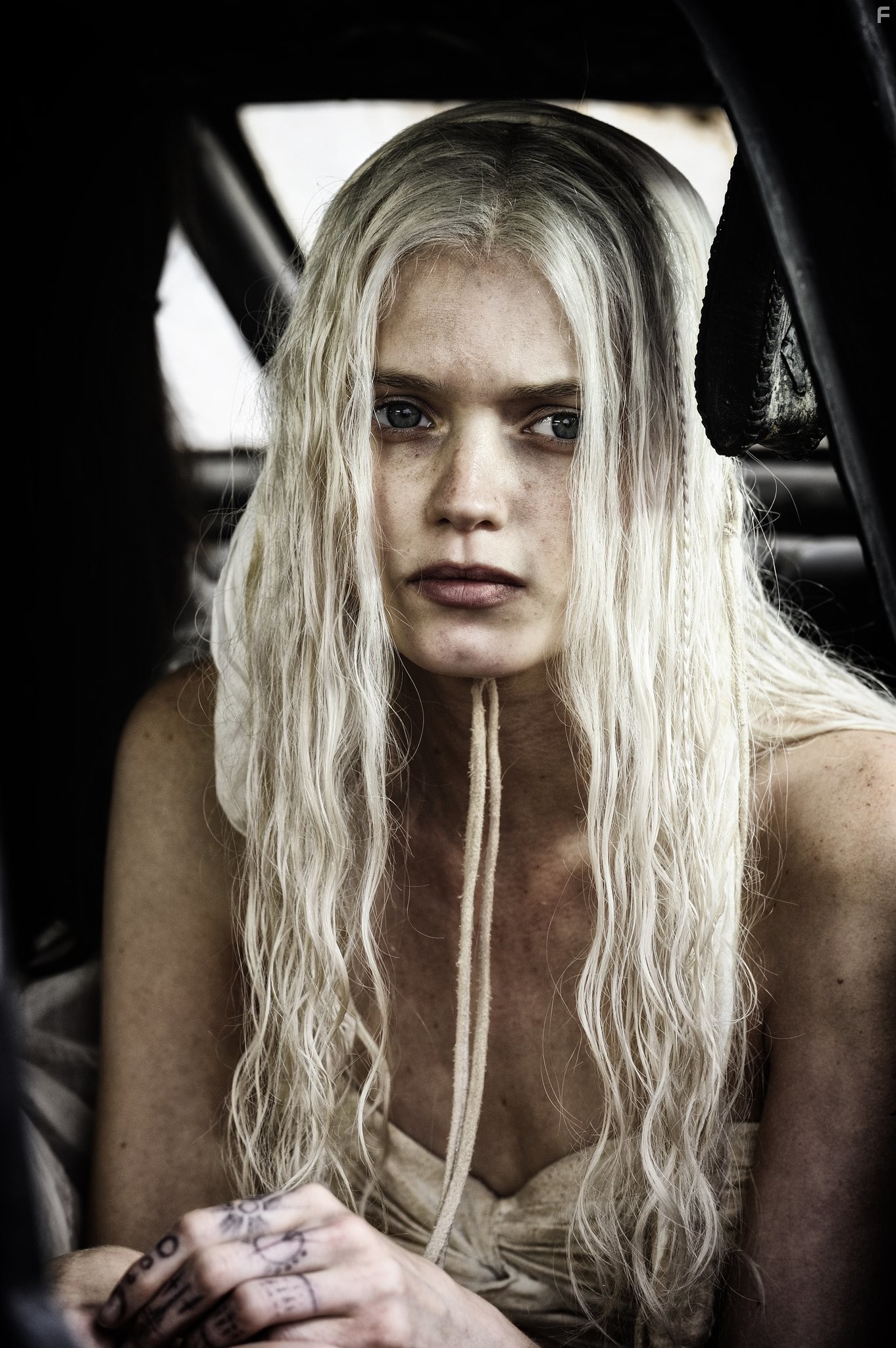 Abbey Lee in Безумный Макс: Дорога ярости (2015)
