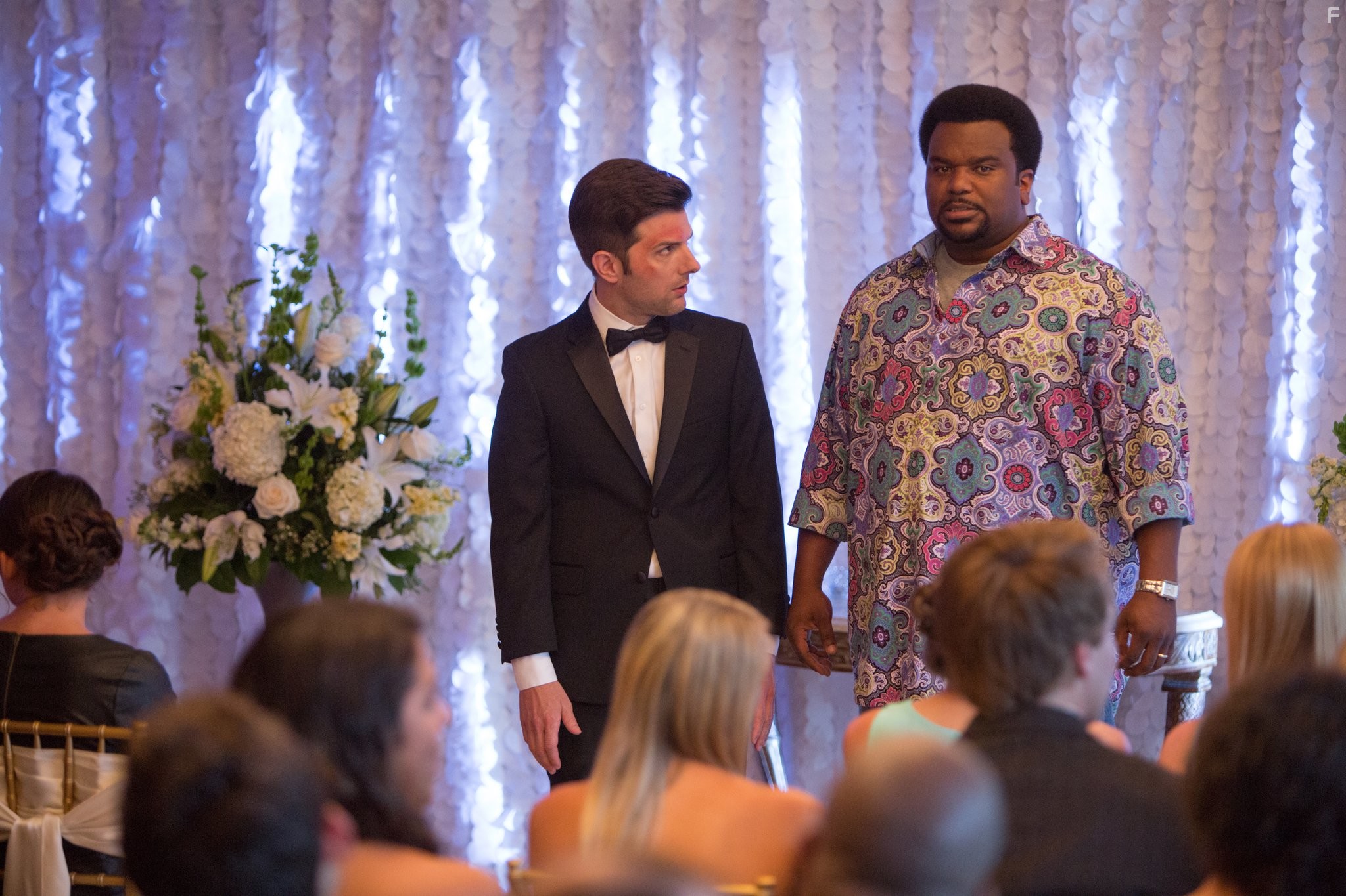 Adam Scott and Craig Robinson in Машина времени в джакузи 2 (2015)