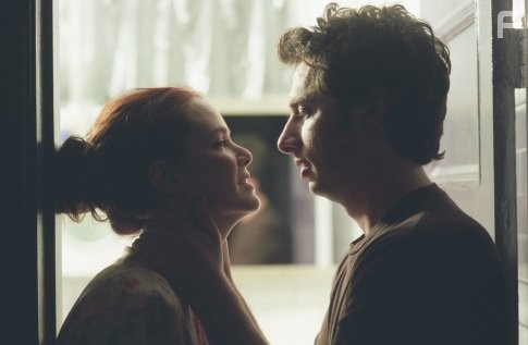 Jacinda Barrett and Zach Braff in Прощальный поцелуй (2006)