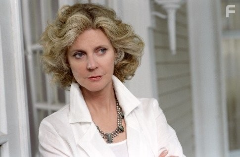 Blythe Danner in Прощальный поцелуй (2006)