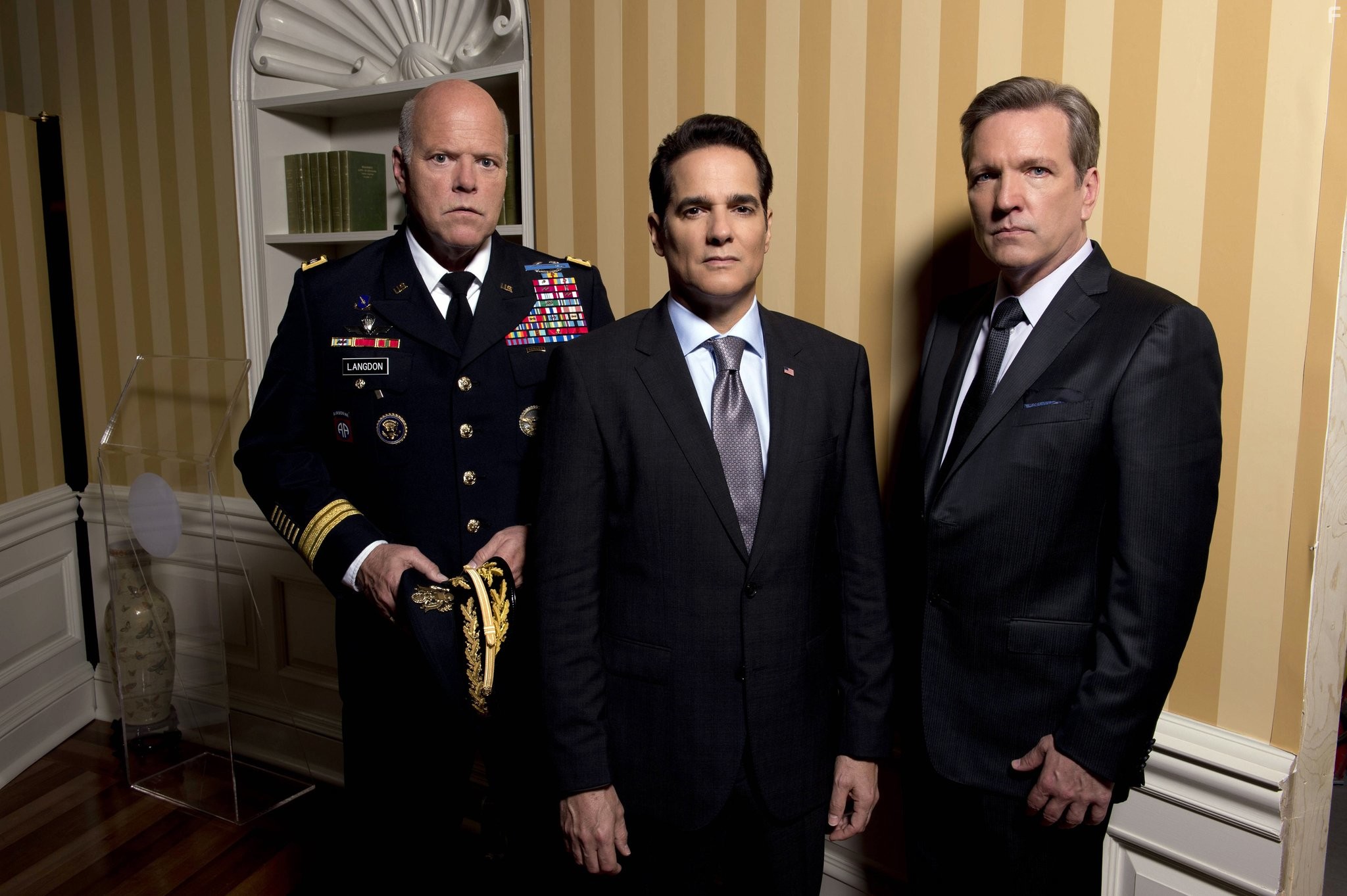 Martin Donovan, Rex Linn, and Yul Vazquez in Лотерея (2014)