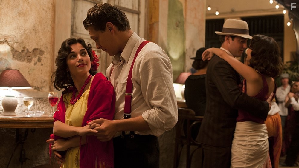 Milos Bikovic and Elena Mart?nez in До встречи в Монтевидео! (2014)