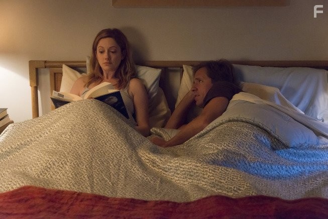 Nat Faxon and Judy Greer in В браке (2014)