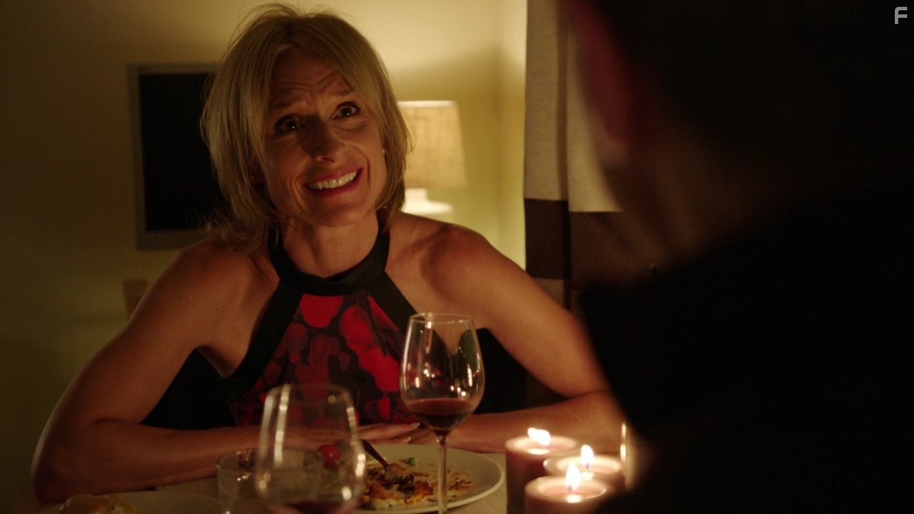 Amelia Bullmore in Счастливая долина (2014)