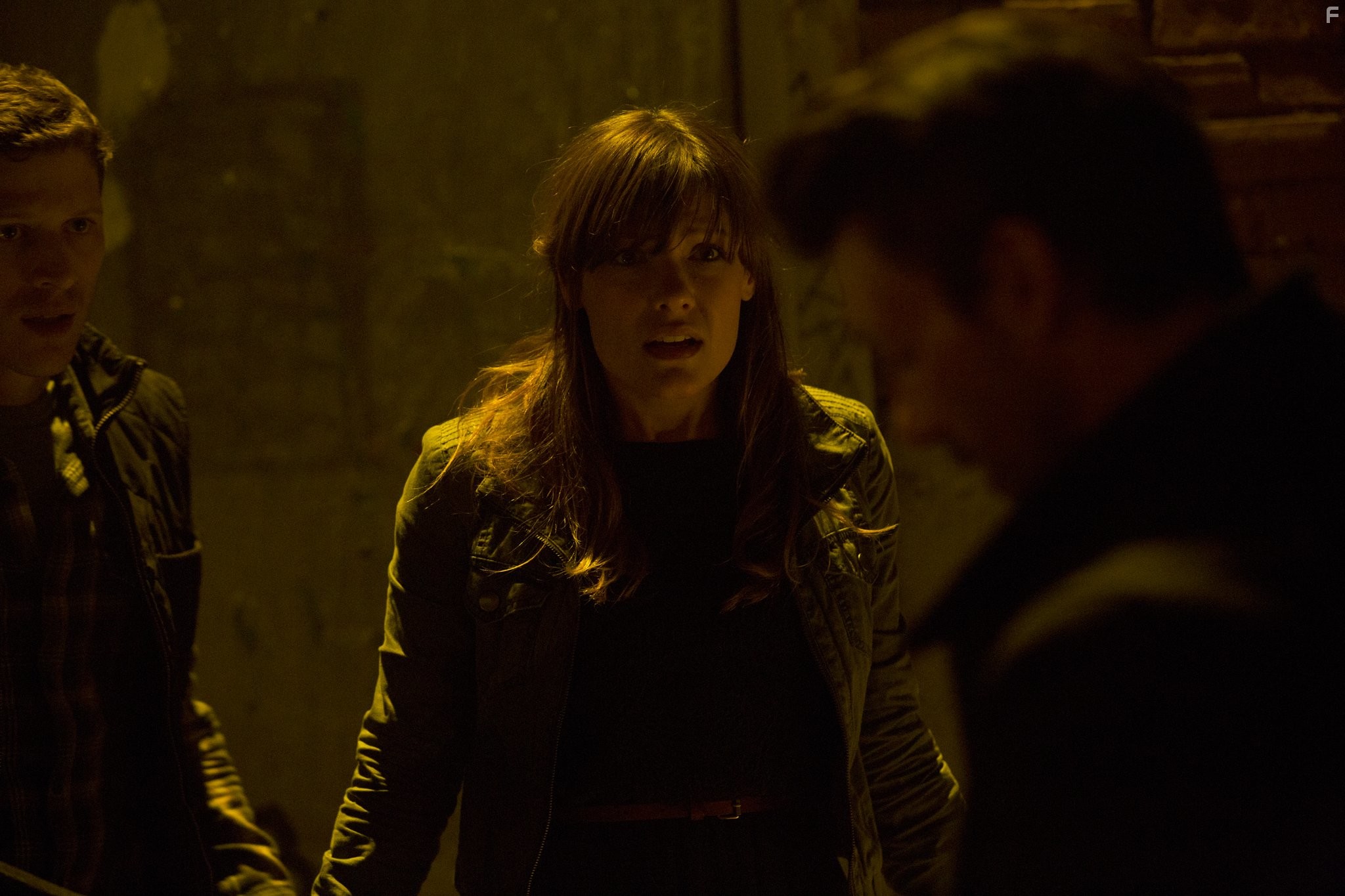 Frank Grillo, Kiele Sanchez, and Zach Gilford in Судная ночь 2 (2014)