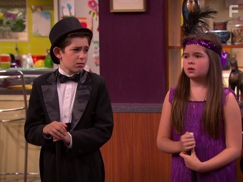 Грозная семейка (2013)