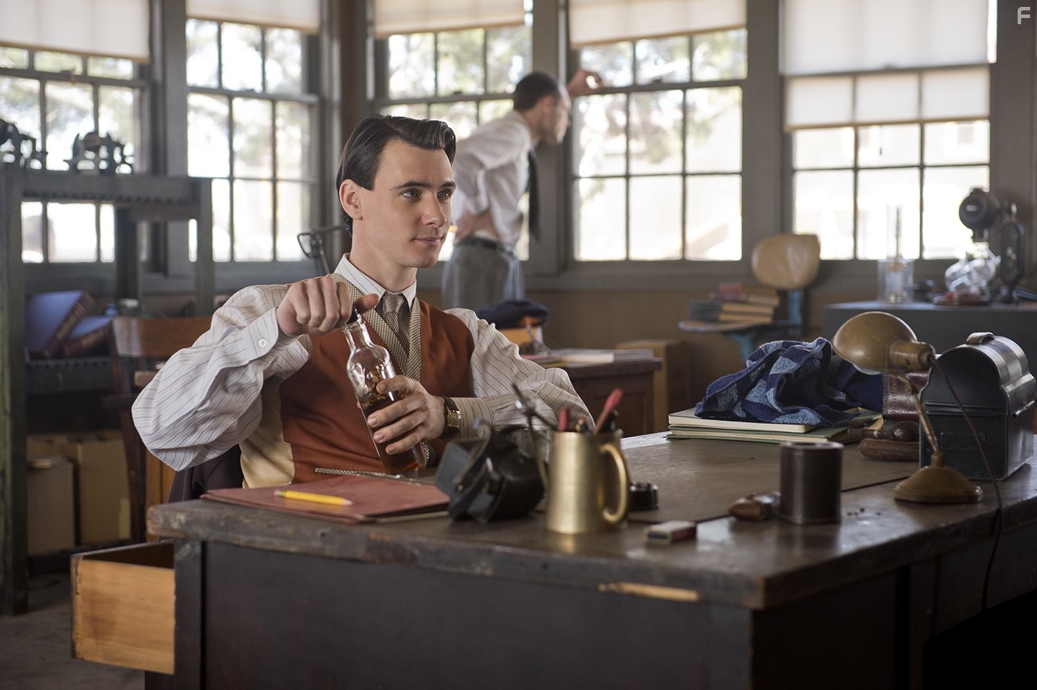 Harry Lloyd in Манхэттен (2014)