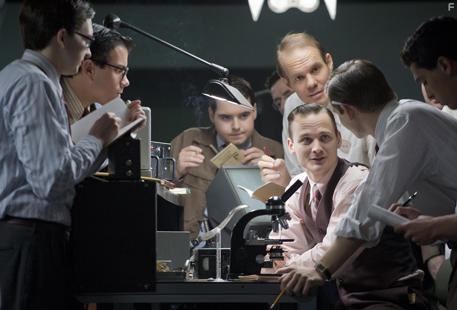 Манхэттен (2014)