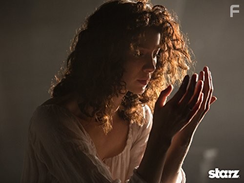 Caitriona Balfe in Чужестранка (2014)