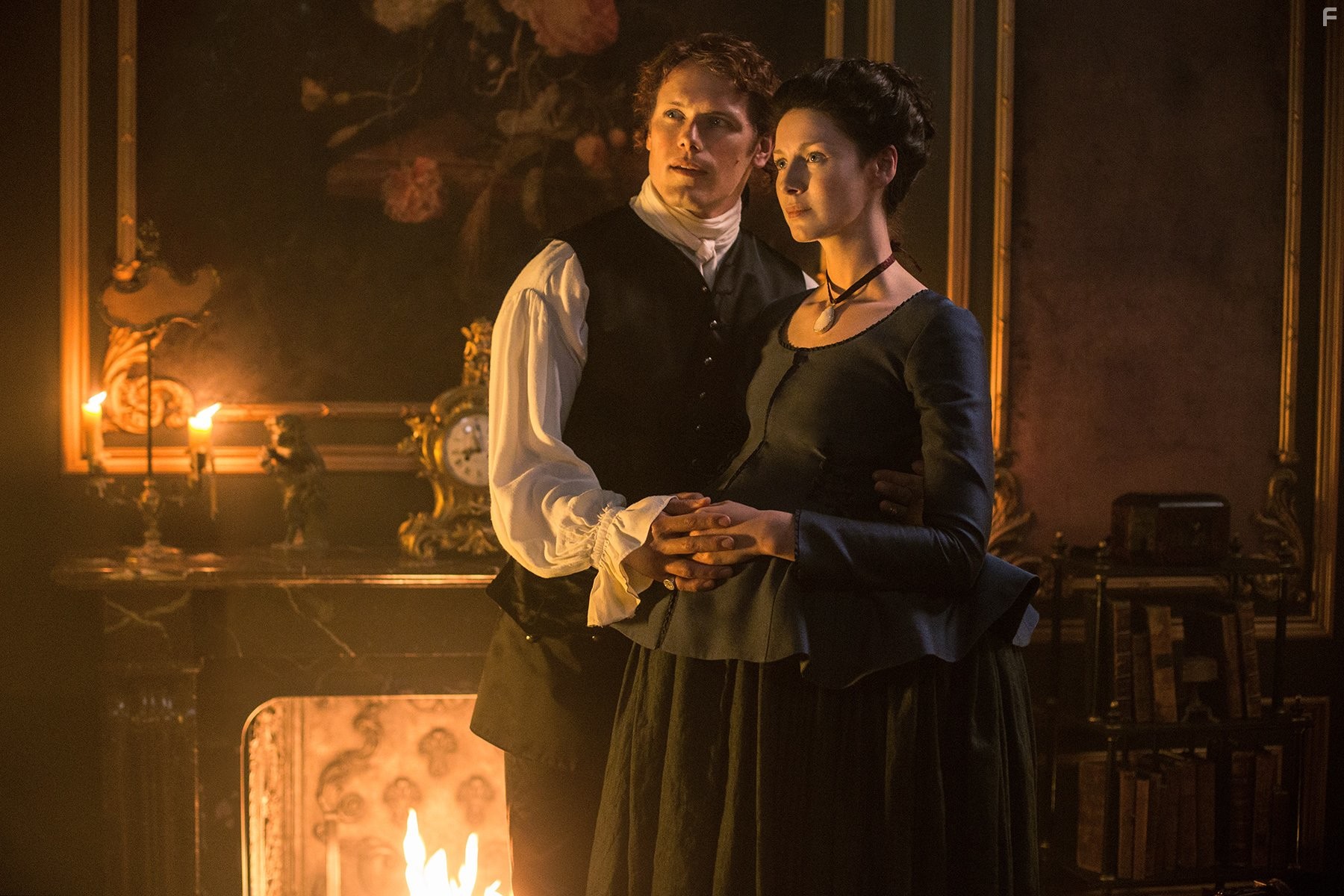 Sam Heughan and Caitriona Balfe in Чужестранка (2014)