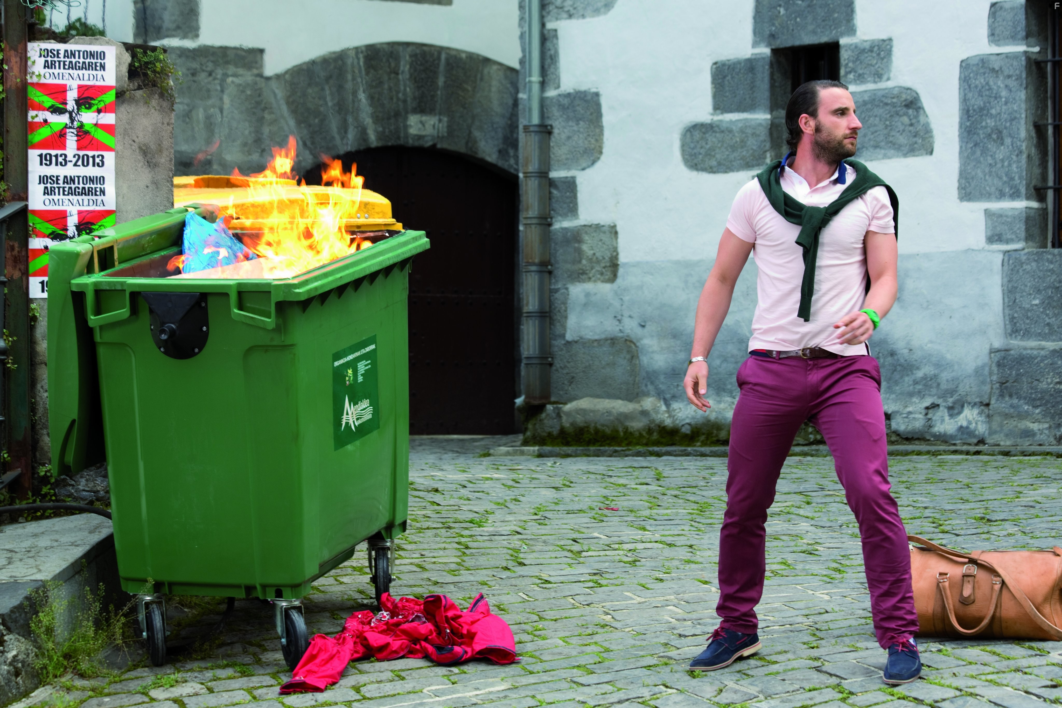 Dani Rovira in Boсемь баскских фамилий (2014)