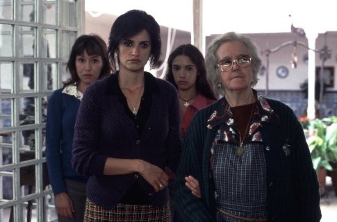Pen?lope Cruz, Yohana Cobo, Lola Due?as, and Chus Lampreave in Возвращение (2006)