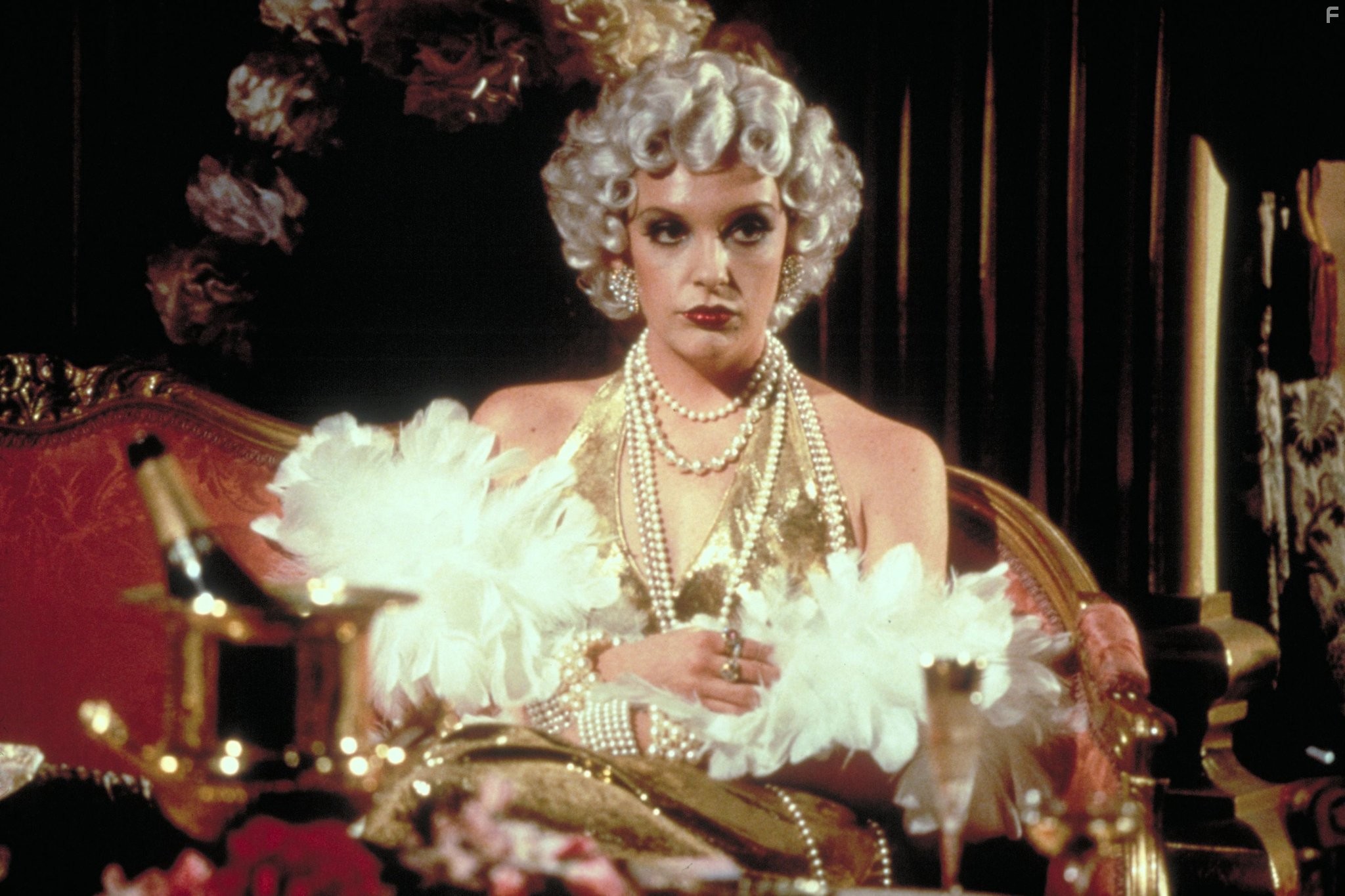 Toni Collette in Бархатная золотая жила (1998)