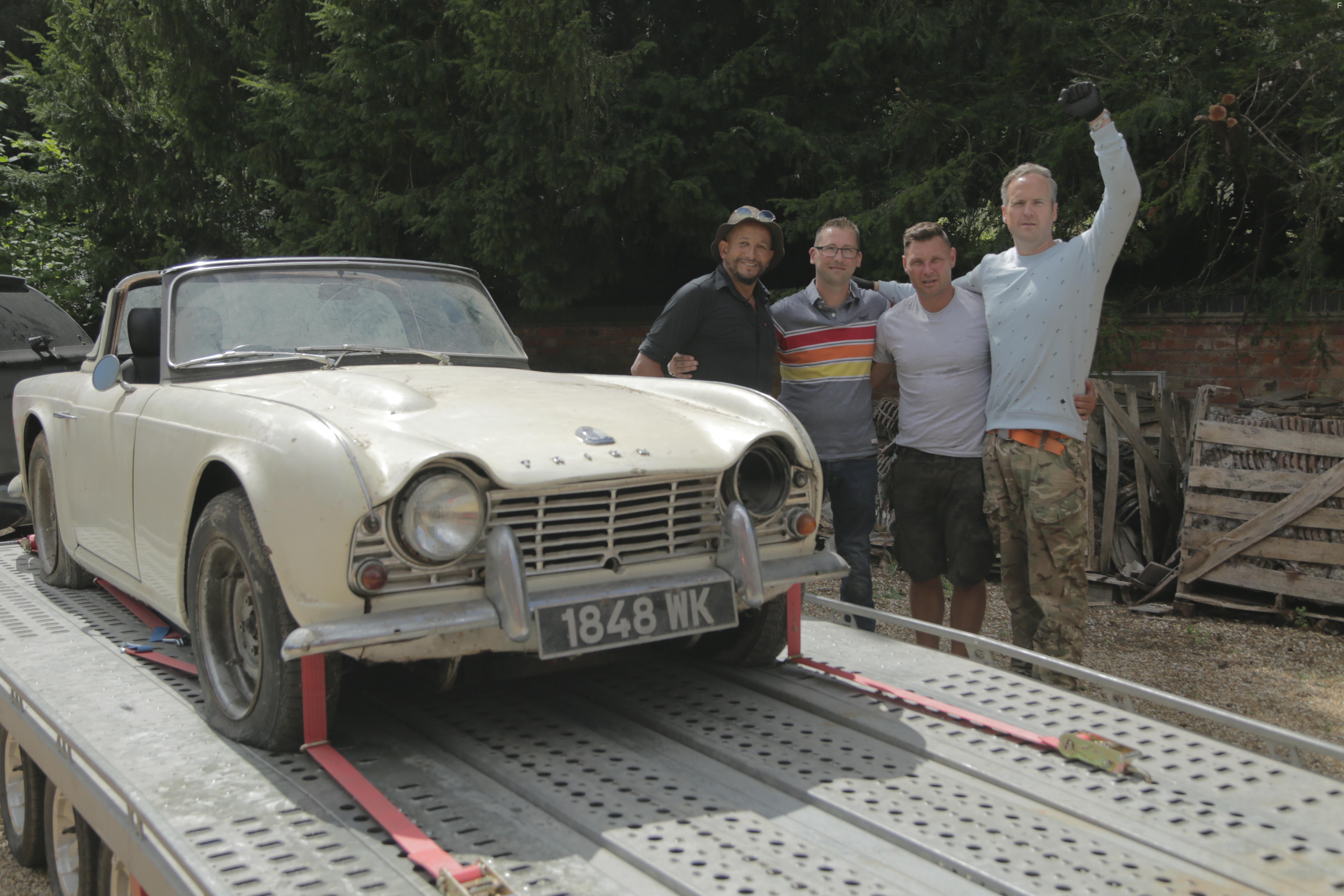 Tim Shaw and Fuzz Townshend in Car S.O.S.: Triumph TR4 (2019)