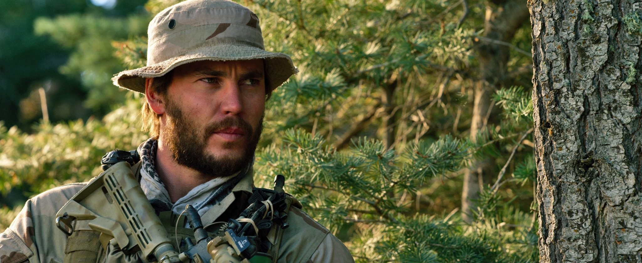 Taylor Kitsch in Уцелевший (2013)