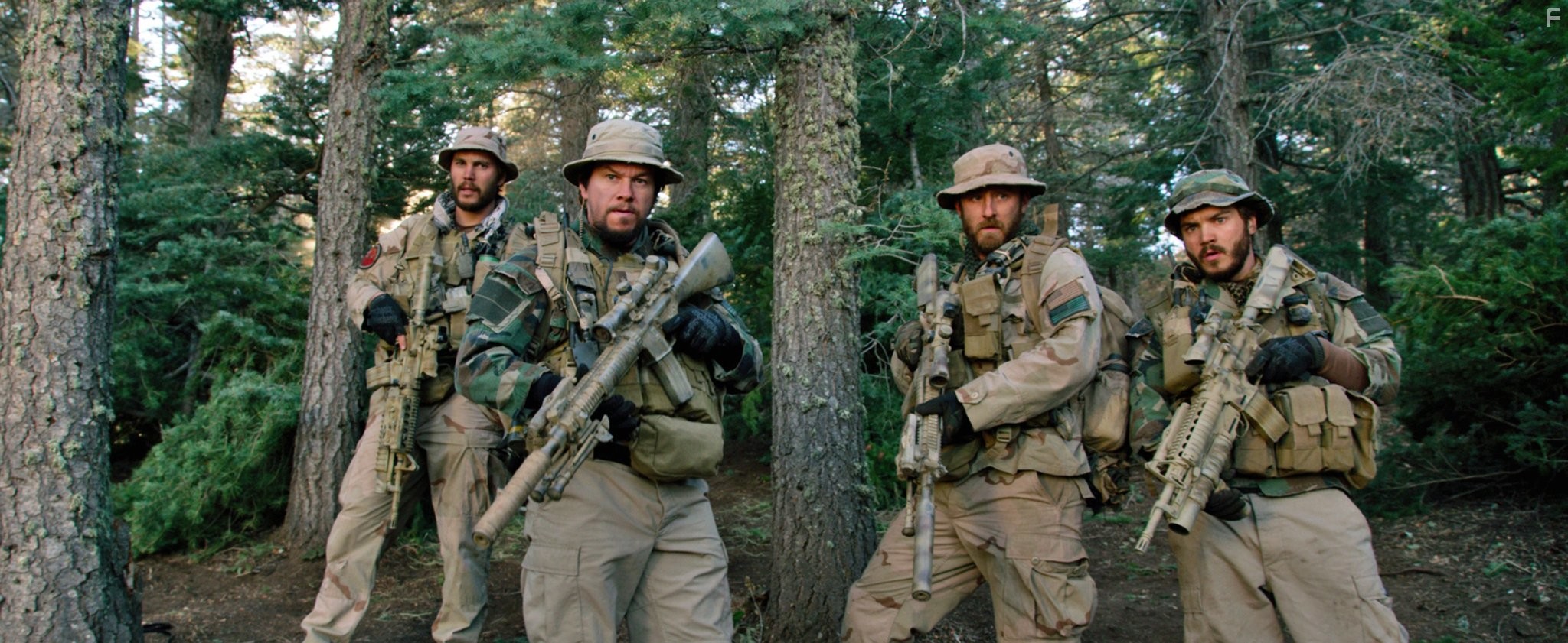 Mark Wahlberg, Ben Foster, and Emile Hirsch in Уцелевший (2013)