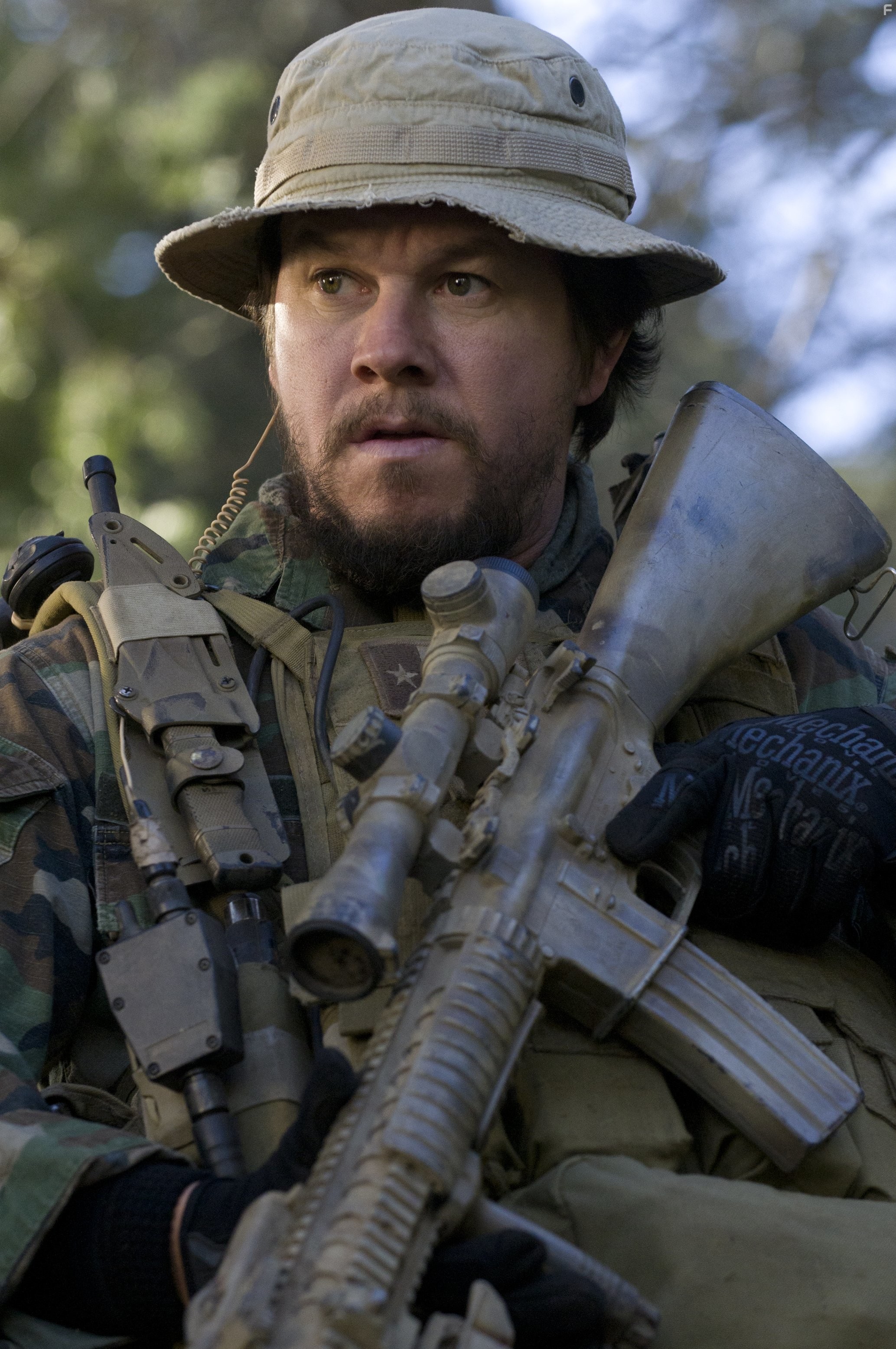 Mark Wahlberg in Уцелевший (2013)