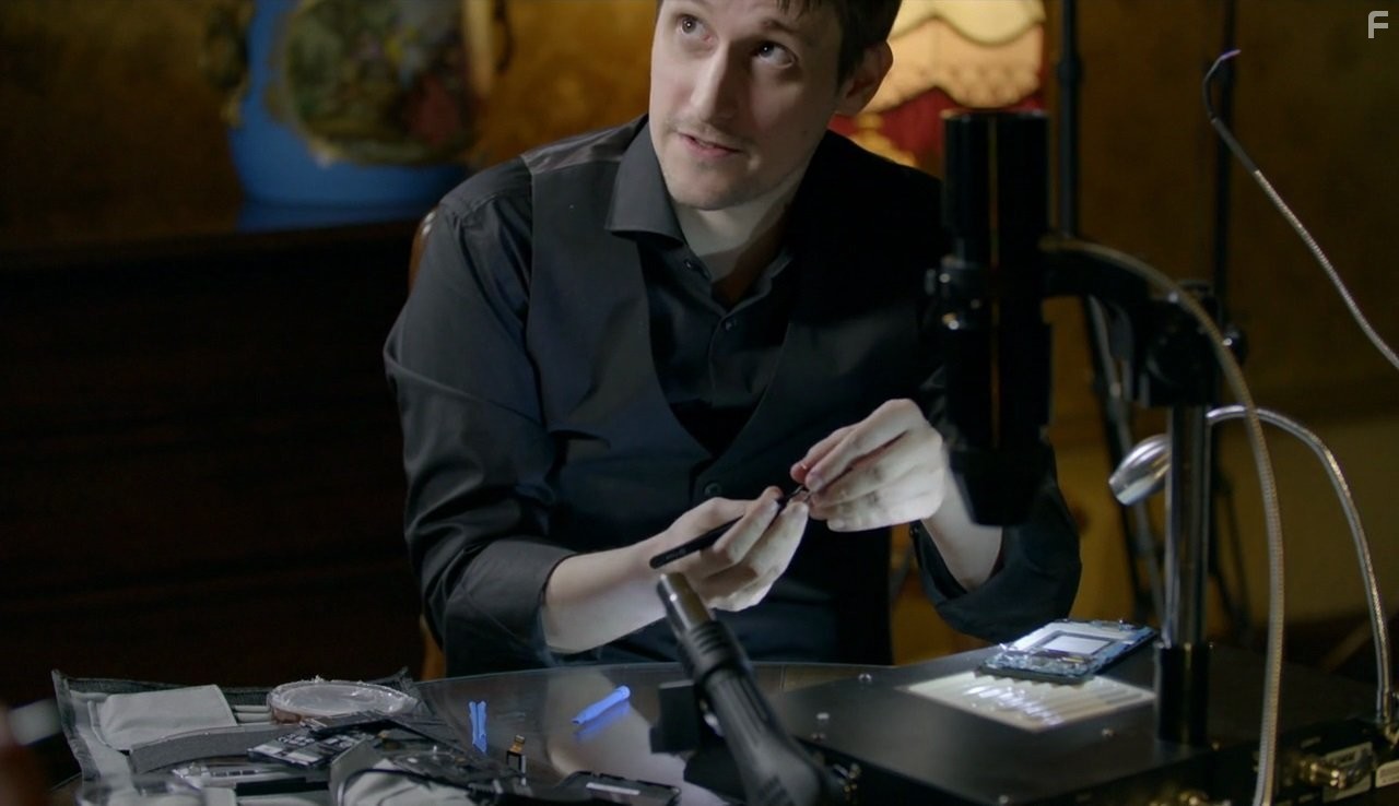 Edward Snowden in Baйс (2013)