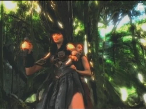 Lucy Lawless and Ren?e O'Connor in Зена - королева воинов (1995)