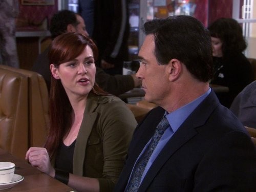 Sara Rue and Patrick Warburton in Правила совместной жизни (2007)