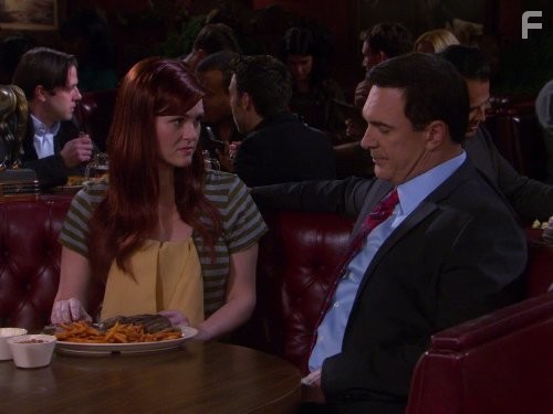 Sara Rue and Patrick Warburton in Правила совместной жизни (2007)