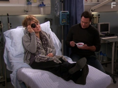 Megyn Price and Patrick Warburton in Правила совместной жизни (2007)