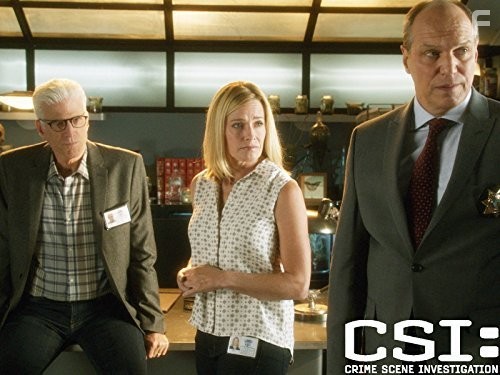 Elisabeth Shue, Ted Danson, and Marc Vann in C.S.I. Место преступления (2000)