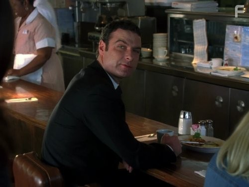 Liev Schreiber in C.S.I. Место преступления (2000)