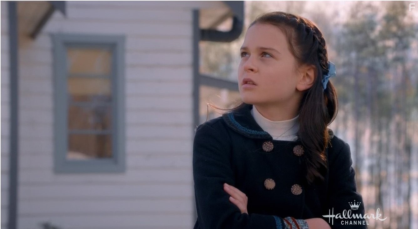 Imogen Tear in Когда зовёт сердце (2014)