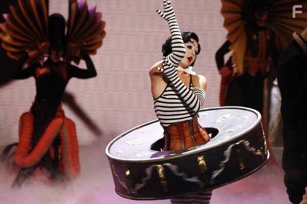 Ekaterina Pirogovskaya in Америка ищет таланты (2006)