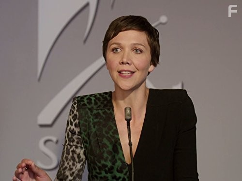 Maggie Gyllenhaal in Благородная женщина (2014)