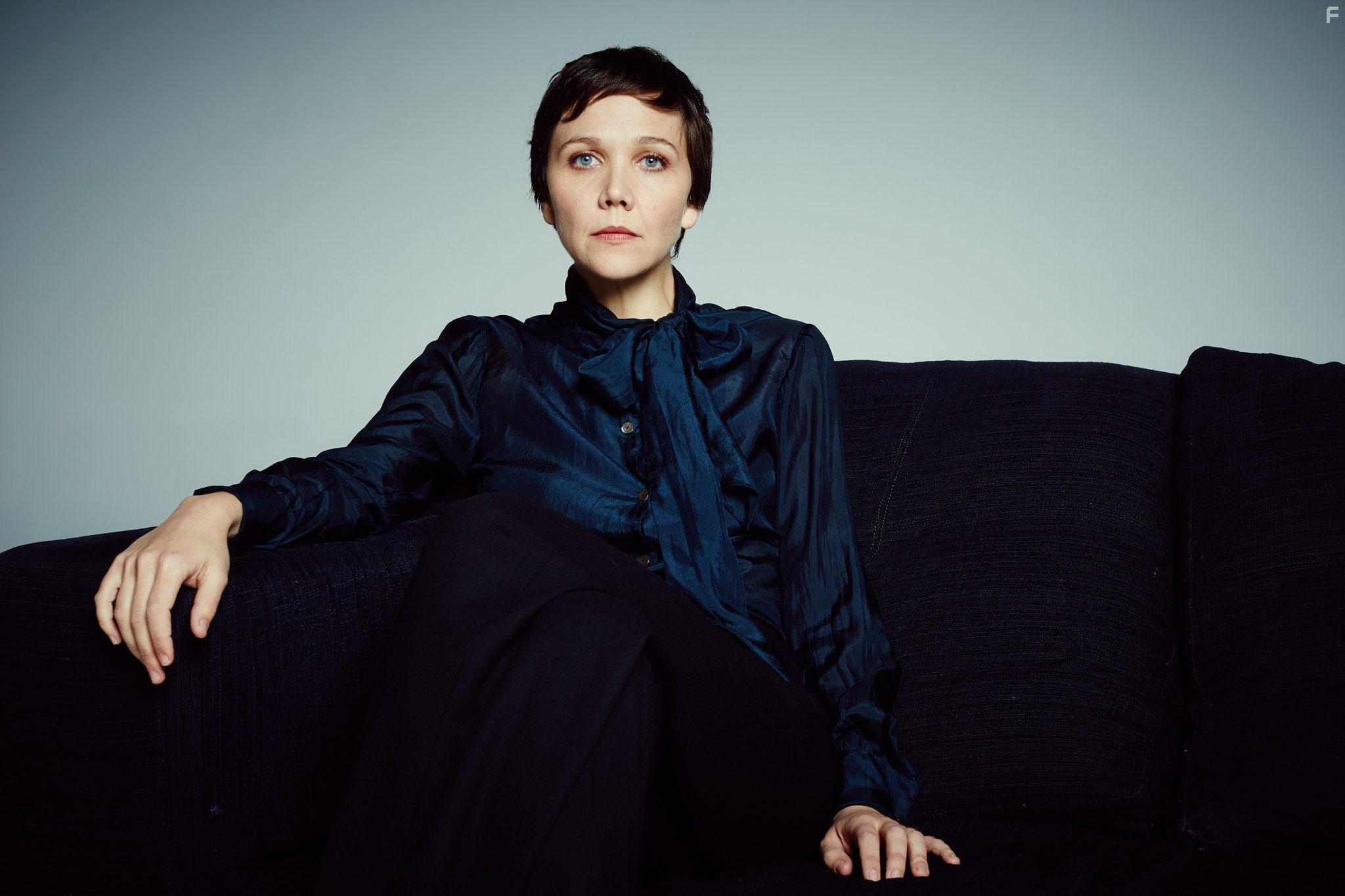 Maggie Gyllenhaal in Благородная женщина (2014)