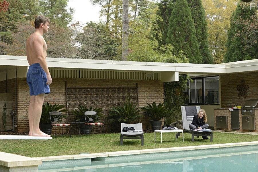 Matt Passmore and Michelle DeShon in Супружеский долг (2014)