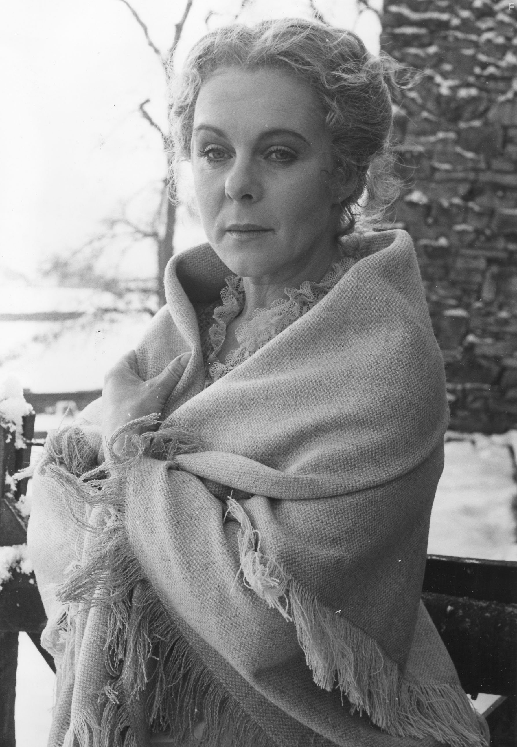 Gillian Lewis in The Mallens (1979)